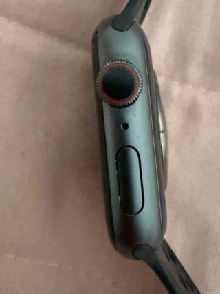 Apple Watch Series 4 GPS + Cellular