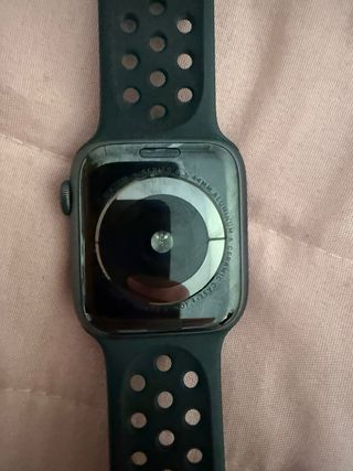 Apple Watch Series 4 GPS + Cellular