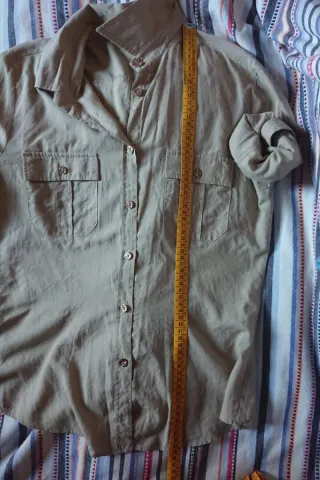 Camisa tipo safari, talla M
