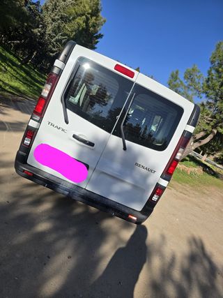 RENAULT TRAFIC 2017