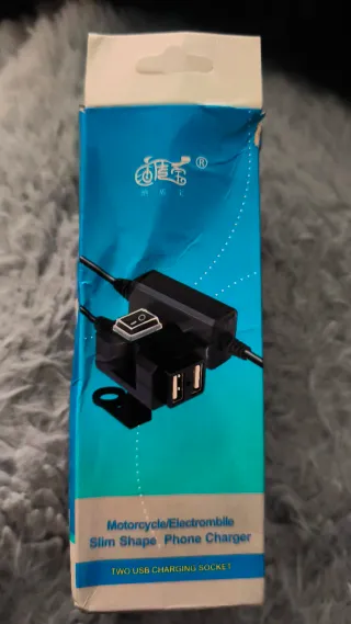 Cargador Doble USB Moto/Scooter Slim