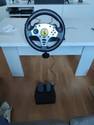 Volante Thrustmaster Ferrari PS3 y PC