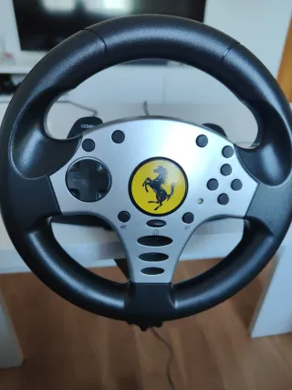 Volante Thrustmaster Ferrari PS3 y PC