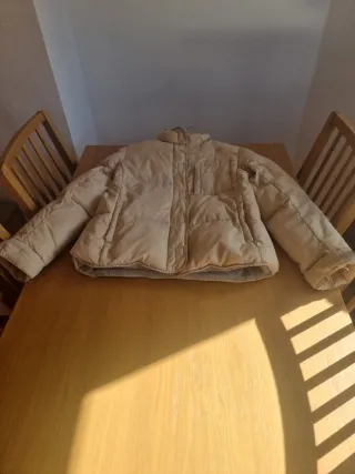 Abrigo acolchado beige niña