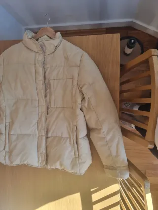 Abrigo acolchado beige niña