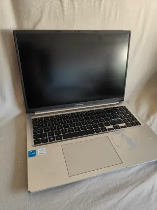 ASUS Vivobook F16 (X1605) i5-8GB
