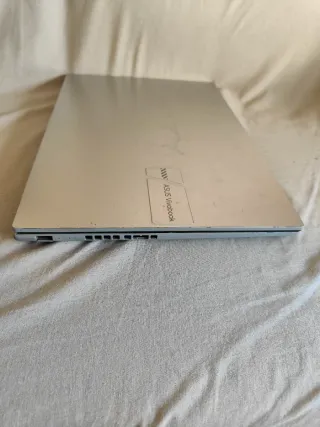 ASUS Vivobook F16 (X1605) i5-8GB