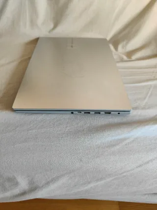 ASUS Vivobook F16 (X1605) i5-8GB