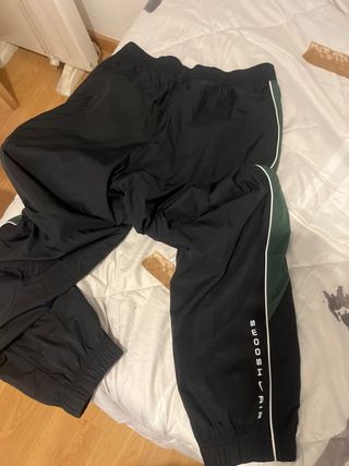 Pantalón Nike Air Negro y Verde