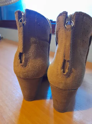 Botines serraje beige claro