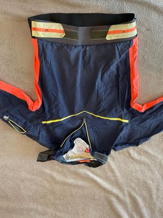 Cortavientos vela azul y naranja