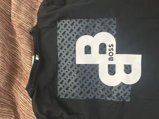 Camiseta BOSS Negra Logo Grande