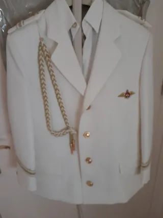 Traje de Comunión Blanco y Dorado y  azul marino ➡