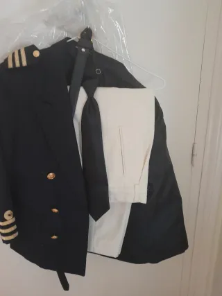 Traje de Comunión Blanco y Dorado y  azul marino ➡