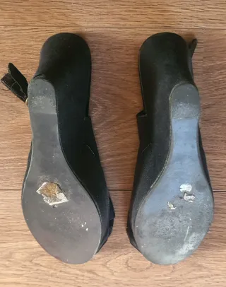 Sandalias cuña negras con lazo