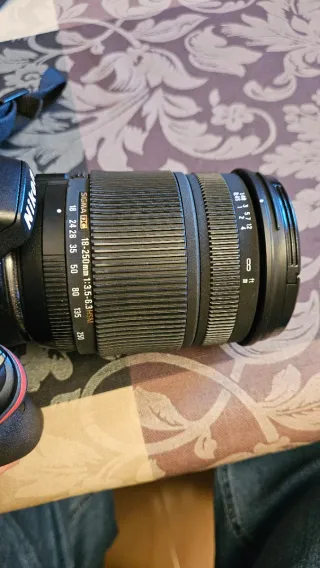 Cámara Nikon D3200 Negra + objetivo 18-250 mm