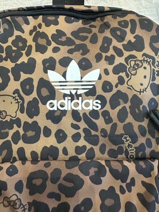 Mochila logo adidas  Hello Kitty Leopardo