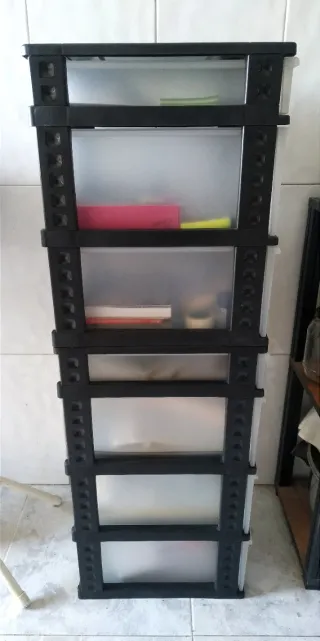 Dos Cajoneras Plástica Negras y Transparentes