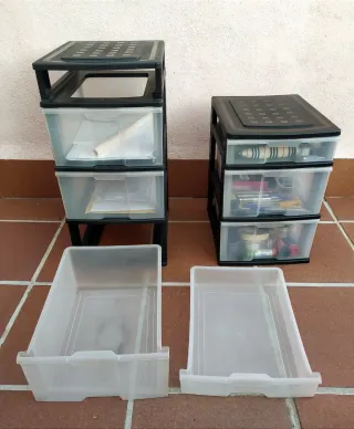 Dos Cajoneras Plástica Negras y Transparentes