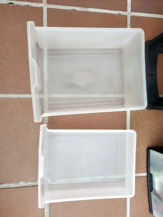 Dos Cajoneras Plástica Negras y Transparentes