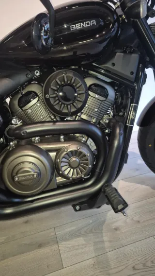 Benda Chinchilla 350 CVT Negra