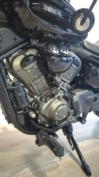 Benda Chinchilla 350 CVT Negra