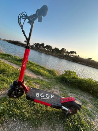 Patinete Eléctrico BOOP Negro/Rojo