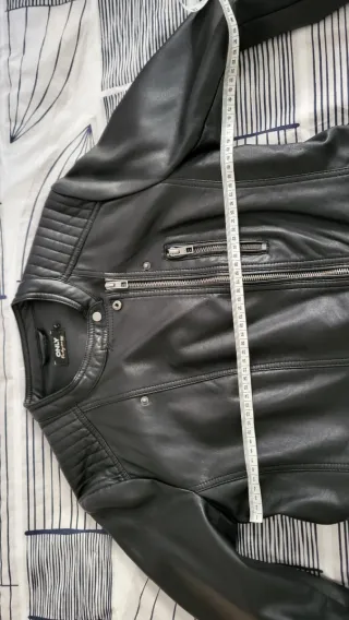 Cazadora motera cuero mujer talla M NUEVO