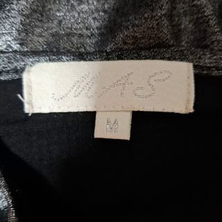 Camiseta gris efecto metalizado