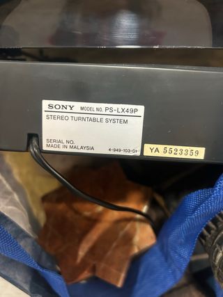 Giradischi Sony con controllo servo azionato