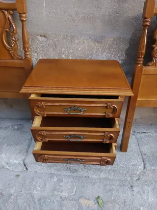 Mesilla y cabeceros de madera