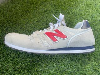 Zapatillas New Balance Beige y Rojo