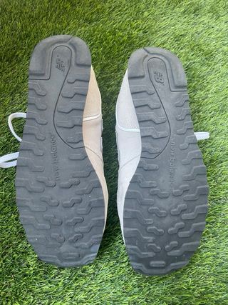 Zapatillas New Balance Beige y Rojo