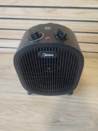 Calentador y ventilador Midea 2000 Series