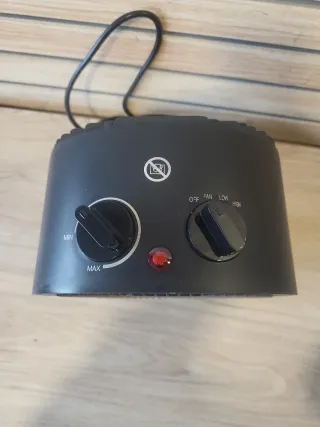 Calentador y ventilador Midea 2000 Series