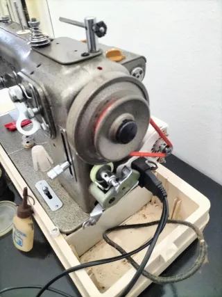 Máquina de coser industrial Refrey 430