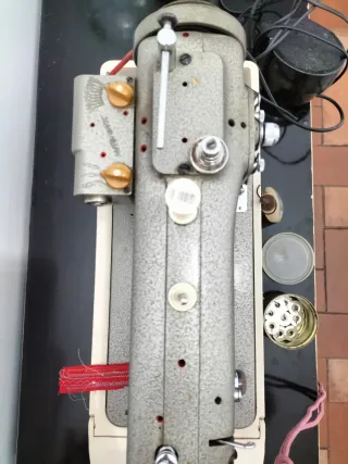 Máquina de coser industrial Refrey 430