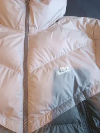 Abrigo Nike Storm-Fit Gris y Blanco Azulado