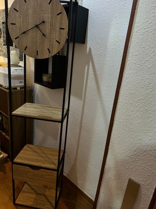 Estantería con Reloj de Madera y Metal