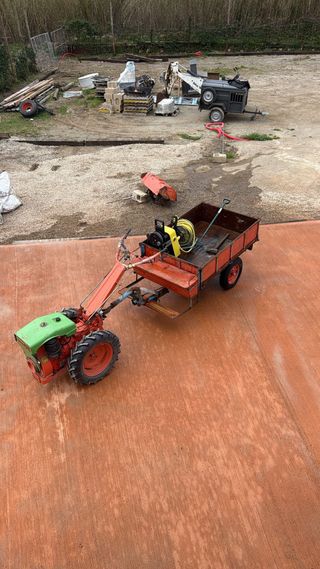 Pasquali 946 con remolqie y rotovator