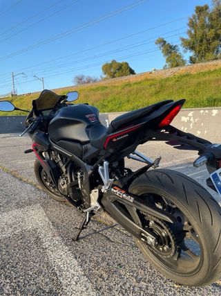 Honda CBR 650 R Eclutch Negra A2