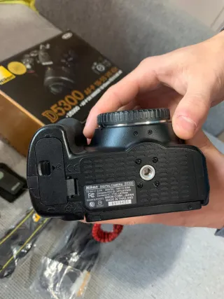 Cámara Nikon D5300 + 50mm + 14mmd