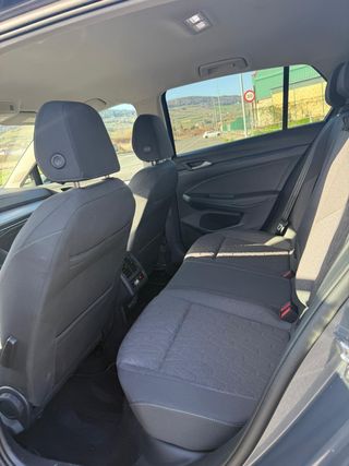 Volkswagen Golf 2025