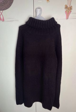 Vestido negro cuello alto