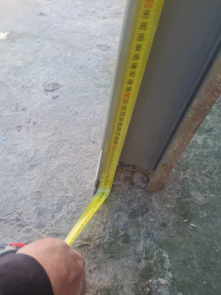 Puerta de aluminio con cristal