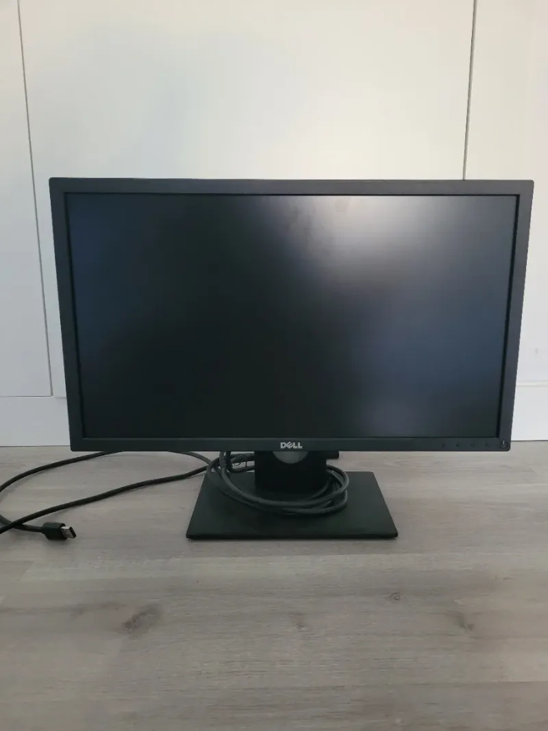 Monitor Dell 54x32 cm