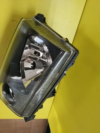 FARO DELANTERO DERECHO NISSAN TERRANO II FONDO OSC