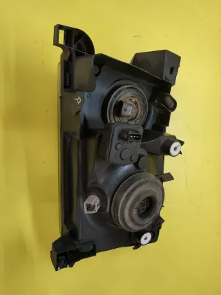 FARO DELANTERO DERECHO NISSAN TERRANO II FONDO OSC