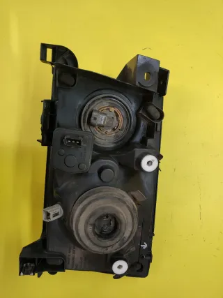 FARO DELANTERO DERECHO NISSAN TERRANO II FONDO OSC