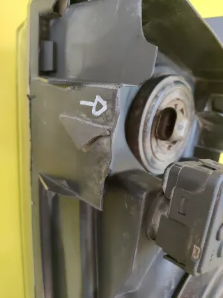 FARO DELANTERO DERECHO NISSAN TERRANO II FONDO OSC